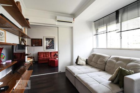 Sala de tv de apartamento à venda com 3 quartos, 145m² em Jardim Paulista, São Paulo