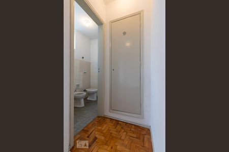 Hall do quarto de apartamento à venda com 1 quarto, 50m² em Centro, Campinas