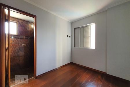 Suíte de apartamento para alugar com 3 quartos, 77m² em Vila Brasílio Machado, São Paulo