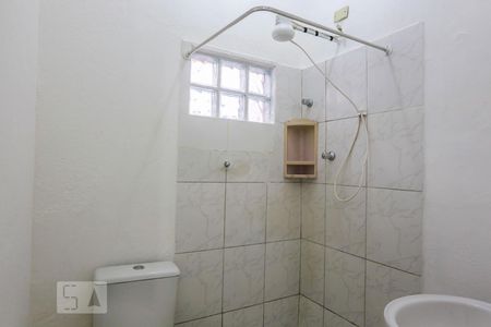 Banheiro de casa para alugar com 1 quarto, 25m² em Vila Brasílio Machado, São Paulo