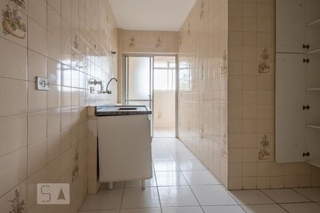 Cozinha de apartamento à venda com 2 quartos, 58m² em Vila Babilônia, São Paulo