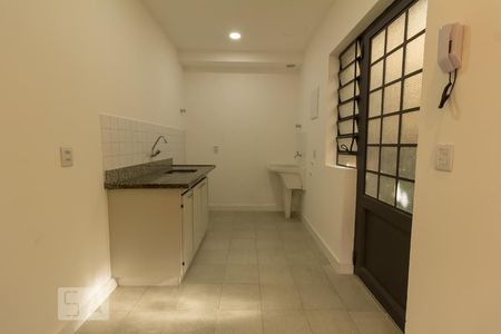 cozinha de apartamento para alugar com 2 quartos, 40m² em Moinhos de Vento, Porto Alegre