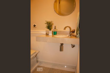 Lavabo de apartamento para alugar com 3 quartos, 320m² em Barra da Tijuca, Rio de Janeiro