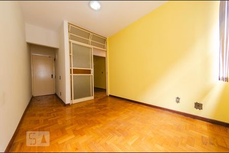 Sala de apartamento à venda com 2 quartos, 70m² em Carlos Prates, Belo Horizonte