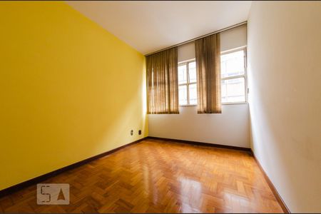 Sala de apartamento à venda com 2 quartos, 70m² em Carlos Prates, Belo Horizonte