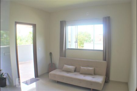Sala de casa para alugar com 2 quartos, 85m² em São João do Rio Vermelho, Florianópolis