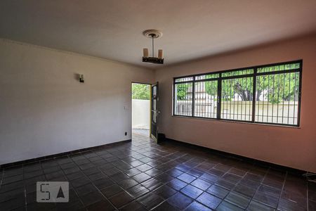 Casa à venda com 296m², 5 quartos e 2 vagasSala