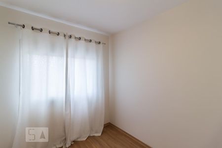 Quarto  de apartamento para alugar com 2 quartos, 65m² em Parque Industrial Tomas Edson, São Paulo