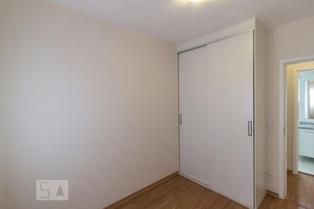 Quarto  de apartamento para alugar com 2 quartos, 65m² em Parque Industrial Tomas Edson, São Paulo