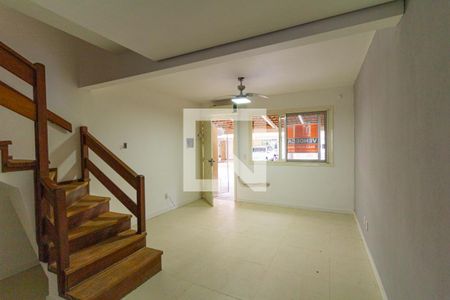 Sala de casa de condomínio para alugar com 2 quartos, 120m² em Rio Branco, Canoas