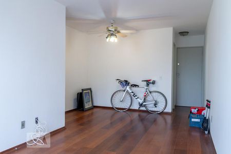 Sala de apartamento para alugar com 3 quartos, 90m² em Vila Ipojuca, São Paulo