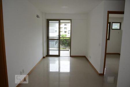 Sala de apartamento para alugar com 2 quartos, 66m² em Freguesia (jacarepaguá), Rio de Janeiro