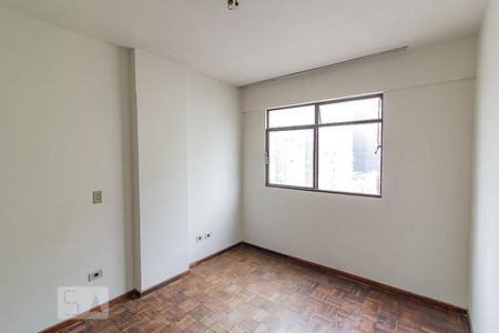 quarto 2 de apartamento para alugar com 2 quartos, 50m² em Rebouças, Curitiba