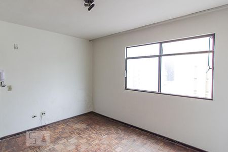 Sala de apartamento para alugar com 2 quartos, 50m² em Rebouças, Curitiba