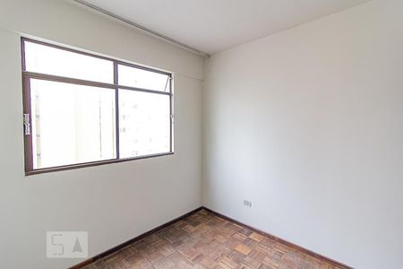 Quarto 1 de apartamento para alugar com 2 quartos, 50m² em Rebouças, Curitiba