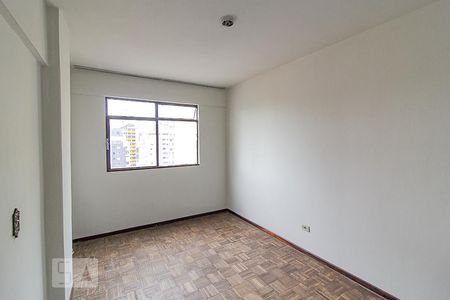 Quarto 2 de apartamento para alugar com 2 quartos, 57m² em Rebouças, Curitiba