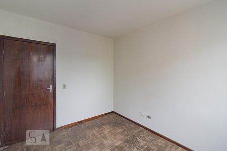 Quarto 1 de apartamento para alugar com 2 quartos, 57m² em Rebouças, Curitiba