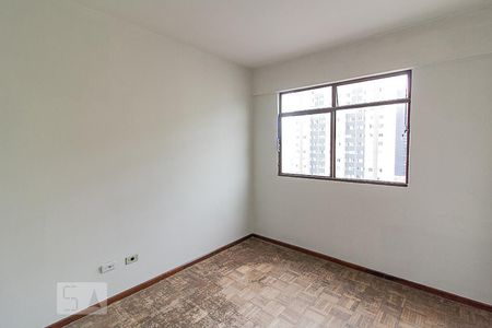 Quarto 1 de apartamento para alugar com 2 quartos, 57m² em Rebouças, Curitiba