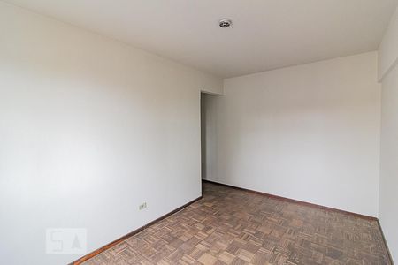 Quarto 2 de apartamento para alugar com 2 quartos, 57m² em Rebouças, Curitiba