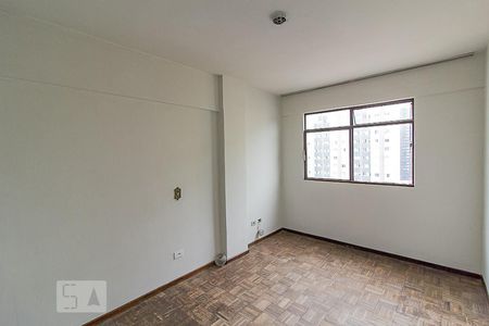 Quarto 2 de apartamento para alugar com 2 quartos, 57m² em Rebouças, Curitiba