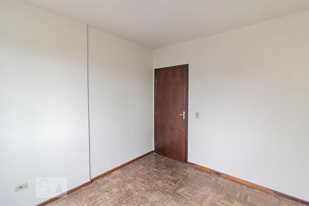 Quarto 1 de apartamento para alugar com 2 quartos, 57m² em Rebouças, Curitiba