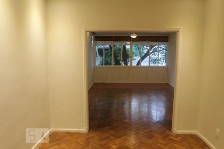 Sala de apartamento para alugar com 3 quartos, 130m² em Leblon, Rio de Janeiro