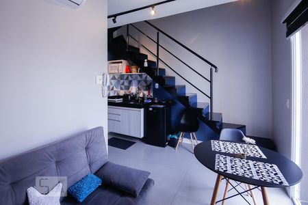 Sala de kitnet/studio para alugar com 1 quarto, 48m² em Perdizes, São Paulo