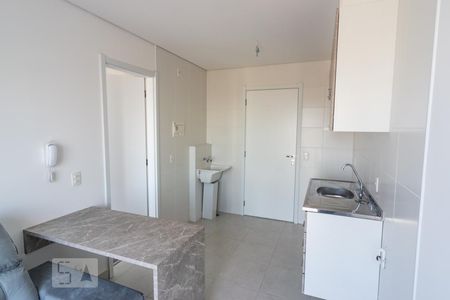 Cozinha de apartamento à venda com 1 quarto, 28m² em Vila Alpina, São Paulo