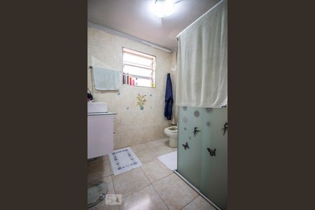 Banheiro social de apartamento para alugar com 2 quartos, 90m² em Sumarezinho, São Paulo