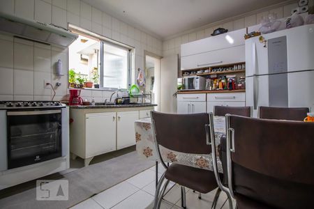 Cozinha de apartamento para alugar com 2 quartos, 90m² em Sumarezinho, São Paulo