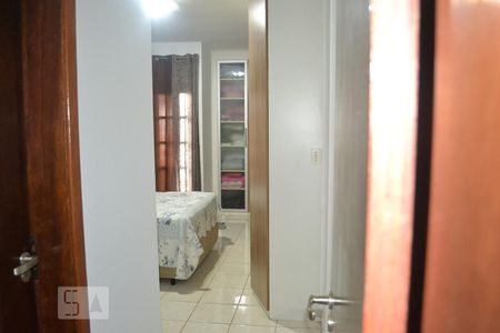 Corredor de casa à venda com 3 quartos, 110m² em Parque Monte Alegre, Taboão da Serra