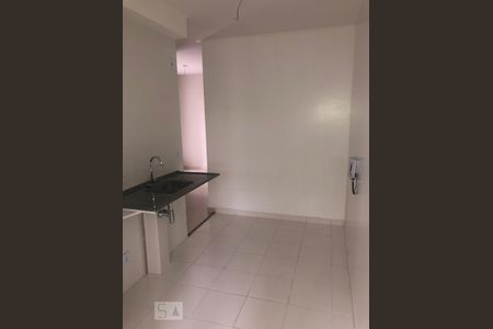 Cozinha de apartamento para alugar com 2 quartos, 47m² em Jardim Monte Alegre, Taboão da Serra