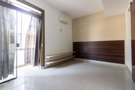 Quarto de apartamento para alugar com 1 quarto, 63m² em Navegantes, Porto Alegre