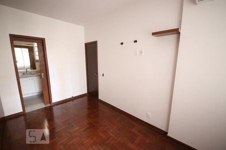 Suite de apartamento para alugar com 2 quartos, 80m² em Icaraí, Niterói