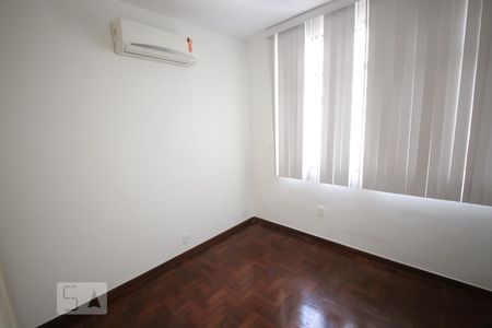 Quarto 1 de apartamento para alugar com 2 quartos, 80m² em Icaraí, Niterói