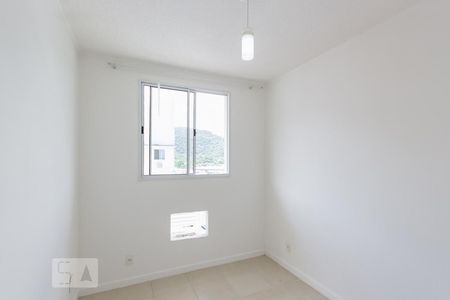 Quarto 1 de apartamento para alugar com 2 quartos, 52m² em Jacarepaguá, Rio de Janeiro