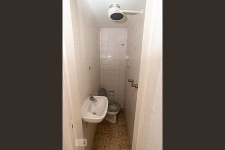 Banheiro de Serviço de casa para alugar com 3 quartos, 300m² em Méier, Rio de Janeiro