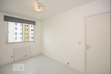 Quarto  de apartamento à venda com 1 quarto, 50m² em Anil, Rio de Janeiro