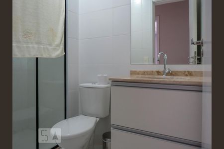 BANHEIRO de apartamento para alugar com 2 quartos, 64m² em Continental, Osasco