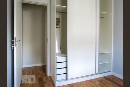 QUARTO 1 de apartamento para alugar com 2 quartos, 64m² em Continental, Osasco