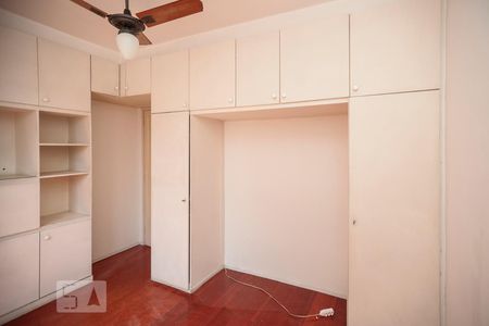 Quarto 1 de apartamento para alugar com 2 quartos, 60m² em Del Castilho, Rio de Janeiro