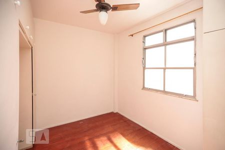 Quarto 1 de apartamento para alugar com 2 quartos, 60m² em Del Castilho, Rio de Janeiro