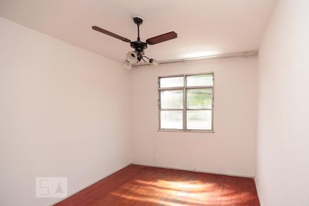 Sala de apartamento para alugar com 2 quartos, 60m² em Del Castilho, Rio de Janeiro