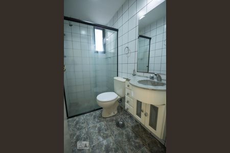 Banheiro de apartamento para alugar com 3 quartos, 95m² em Vila Valparaíso, Santo André