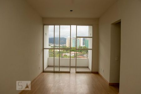 Sala de apartamento para alugar com 2 quartos, 81m² em Barra da Tijuca, Rio de Janeiro