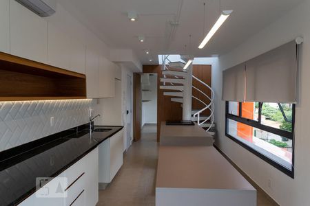 Cozinha de apartamento à venda com 1 quarto, 100m² em Vila Pompéia, São Paulo