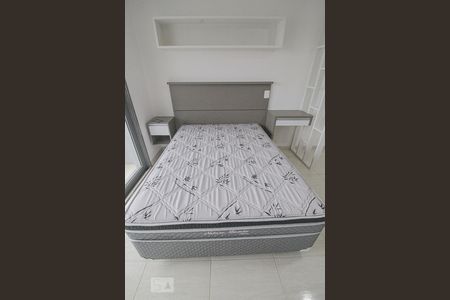Cama de casal de kitnet/studio para alugar com 1 quarto, 30m² em Rebouças, Curitiba
