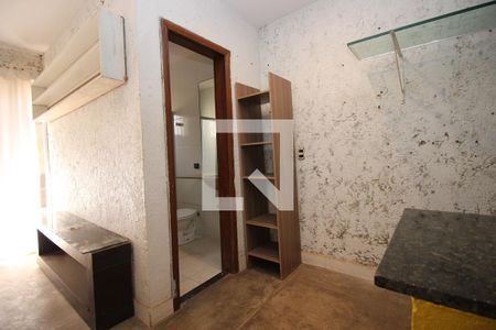 Quarto de kitnet/studio para alugar com 1 quarto, 50m² em Guará Ii, Brasília