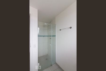 Banheiro de apartamento à venda com 2 quartos, 74m² em Parque Peruche, São Paulo