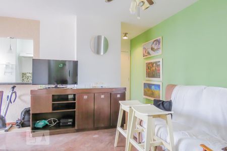 Sala  de apartamento para alugar com 2 quartos, 58m² em Vila Olímpia, São Paulo